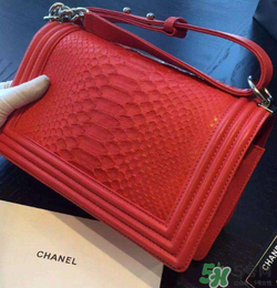 香奈兒蟒蛇皮包包怎么保養(yǎng)？chanel蟒蛇皮包包怎么清洗？