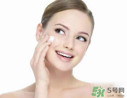 卸妝膏可以當(dāng)洗面奶嗎？用完卸妝膏后還要用洗面奶嗎？