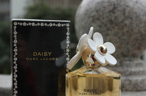 marc jacobs是什么檔次？馬克雅可布是幾線牌子？