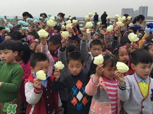 清明節(jié)小孩能上墳嗎？清明節(jié)可以帶小孩掃墓嗎？
