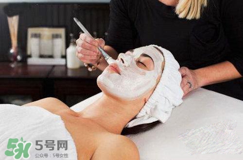 面粉做面膜會堵塞毛孔嗎？面粉怎么做面膜不會堵塞毛孔