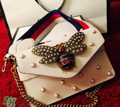 gucci蜜蜂包正品多少錢？gucci古馳蜜蜂珍珠包專柜價(jià)格