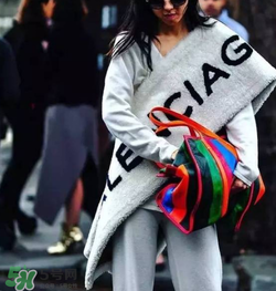 巴黎世家編織袋很貴嗎？balenciaga春運(yùn)包為什么這么貴？