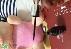 美人魚眼線液怎么用？美人魚眼線液怎么畫？