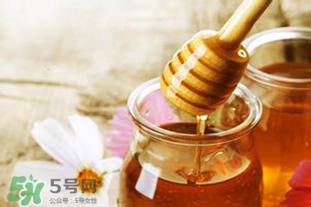 過敏性鼻炎可以吃蜂蜜嗎？過敏性鼻炎能不能吃蜂蜜？