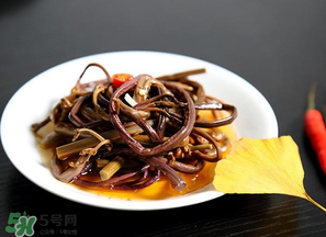 干蕨菜致癌嗎？干蕨菜致癌是真的嗎？