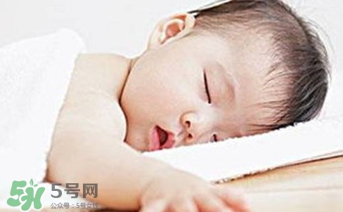 孩子睡覺為什么打呼嚕？孩子睡覺打呼嚕是什么原因