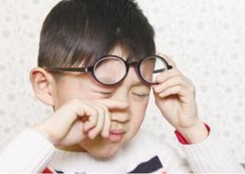 近視眼怎么自然恢復？近視眼如何自然恢復
