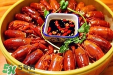 吃小龍蝦喝什么飲料？小龍蝦配什么飲料最好？