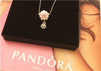 潘多拉2017新品桃花項鏈多少錢？pandora新品桃花項鏈專柜價格