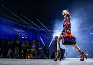 versace2017新品好看嗎？范思哲2017新款怎么樣？