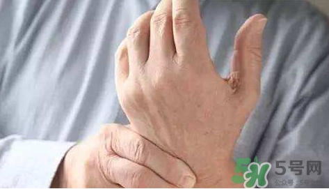 睡覺手腳發(fā)麻是怎么回事？睡覺手腳發(fā)麻是什么原因
