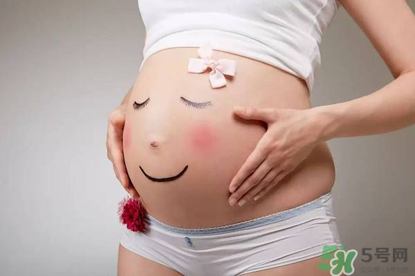 妊娠線看可以看胎兒性別嗎？妊娠線看可以男女嗎？