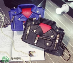 moschino機(jī)車(chē)包正品多少錢(qián)？莫斯奇諾機(jī)車(chē)包專(zhuān)柜價(jià)格