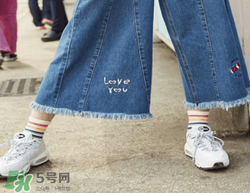 牛仔闊腿褲搭配什么鞋子？闊腿牛仔褲搭配什么鞋子好看？