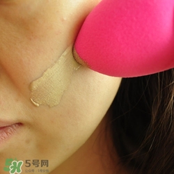 美妝蛋可以用香皂洗嗎？美妝蛋可以用肥皂洗嗎？