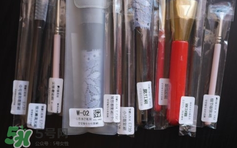 受受狼家的刷子怎么樣？受受狼化妝刷好用嗎