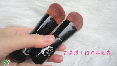 艾諾琪化妝刷怎么樣？艾諾琪化妝刷和受受狼哪家好？