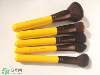 受受狼小黃鴨化妝刷怎么樣？受受狼小黃鴨化妝刷多少錢(qián)？