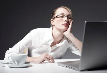 眼疲勞會(huì)引起哪些癥狀？眼疲勞會(huì)導(dǎo)致什么癥狀
