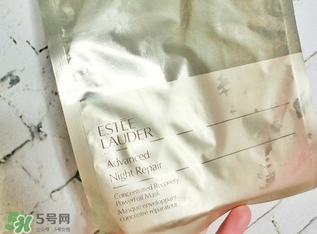 雅詩蘭黛小棕瓶雙層面膜怎么用？