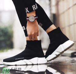 今年流行乾隆皇帝的鞋是什么鞋？乾隆皇帝的鞋就是襪子鞋嗎？