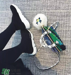 今年流行乾隆皇帝的鞋是什么牌子？乾隆皇帝同款鞋是哪個(gè)品牌？