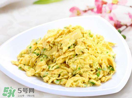 香椿可以炒鵝蛋嗎？香椿和鵝蛋能一起吃嗎？