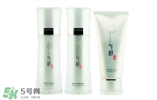 韓束和百雀羚哪個好？韓束和百雀羚哪個更補水？