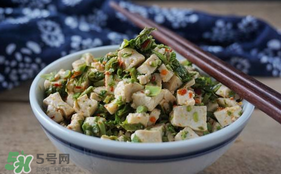 香椿炒豆腐怎么做好吃？香椿炒豆腐的做法