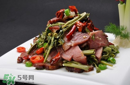 香椿和雞肉可同吃嗎？香椿和雞肉能一起吃嗎？