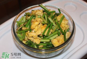 香椿和蒜苔能一起吃嗎？香椿蒜苔的做法