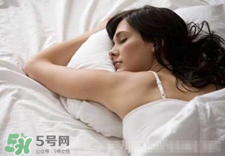 夫妻兩地分居怎么解決生理需求？夫妻兩地分居該如何相處？