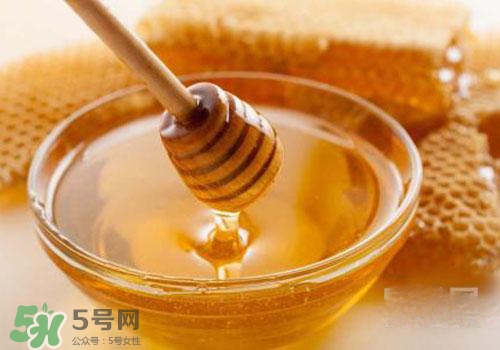 桃花茶可以加蜂蜜嗎？桃花茶可以和蜂蜜一起喝嗎？