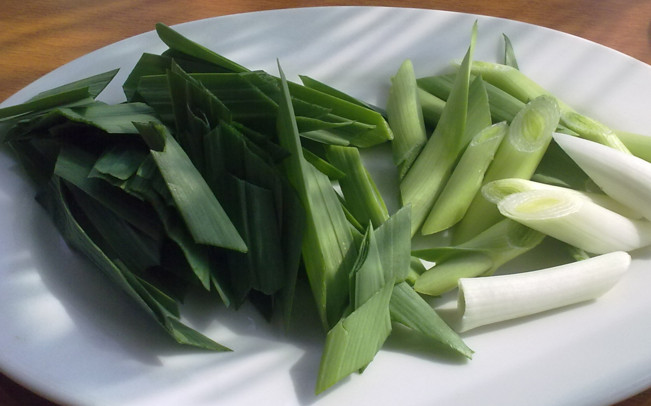 蒜苗是發(fā)物嗎？蒜苗是不是發(fā)物