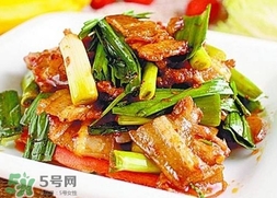 川菜中蒜苗回鍋肉怎么做？蒜苗回鍋肉的做法