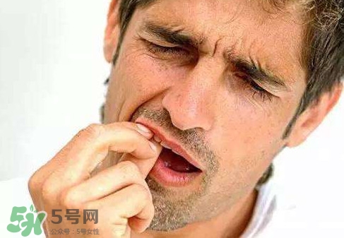 牙齒松動(dòng)能自己恢復(fù)嗎？牙齒松動(dòng)會(huì)自己恢復(fù)嗎