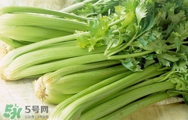 芹菜汁生喝一天幾次？芹菜汁生喝一次喝多少
