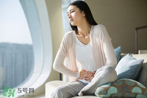 來月經(jīng)想睡覺是咋回事？為什么月經(jīng)期間很困