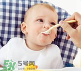 寶寶輔食要加鹽嗎？寶寶輔食能不能加鹽？