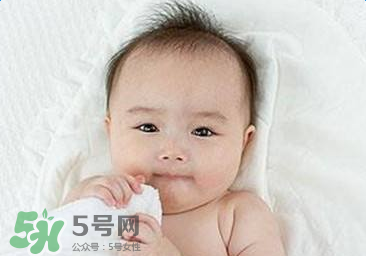 寶寶有鼻屎不通氣怎么辦？寶寶有鼻屎鼻塞怎么辦？