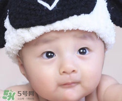 怎么樣給寶寶清理鼻腔？給寶寶清理鼻腔要注意什么？