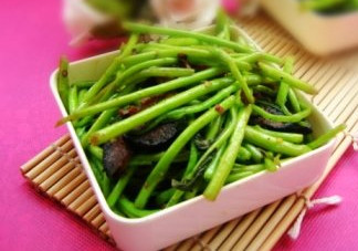 泥蒿怎么做好吃？泥蒿做法