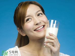 吃完蝦爬子能喝牛奶嗎？蝦爬子能和牛奶一起吃嗎？