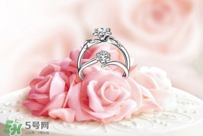 lovelove戒指是什么牌子？lovelove真愛之花戒指多少錢？