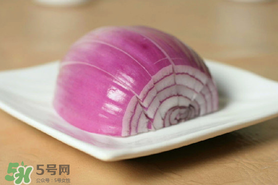 洋蔥和皮皮蝦能一起吃嗎？皮皮蝦和洋蔥可以同吃嗎？