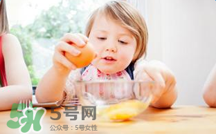 為什么不能給寶寶吃果凍？寶寶千萬不能吃的5種危險食物