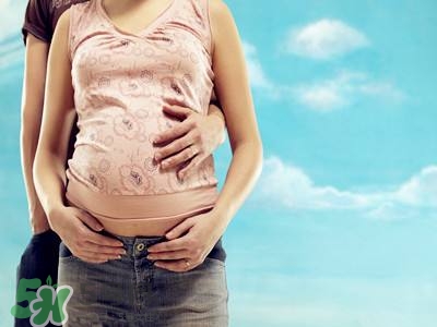 孕婦摸肚子對胎兒有什么危害嗎？孕婦摸肚子的正確方法？