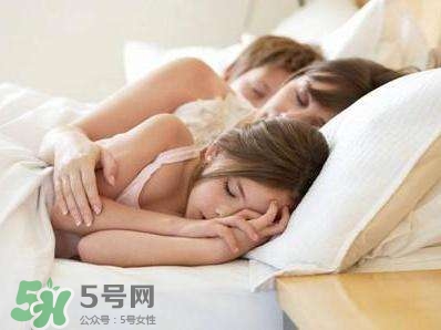 和老公愛(ài)愛(ài)時(shí)被孩子發(fā)現(xiàn)怎么辦？和老公愛(ài)愛(ài)的囧事