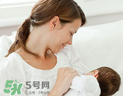 哺乳期奶水有血是什么原因？哺乳期奶水有血能喂奶嗎？
